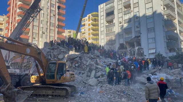 Adana’da yıkılan bazı binaları inşa eden ve KKTC’de tutuklanan Hasan Alpargün Türkiye’ye gönderildi