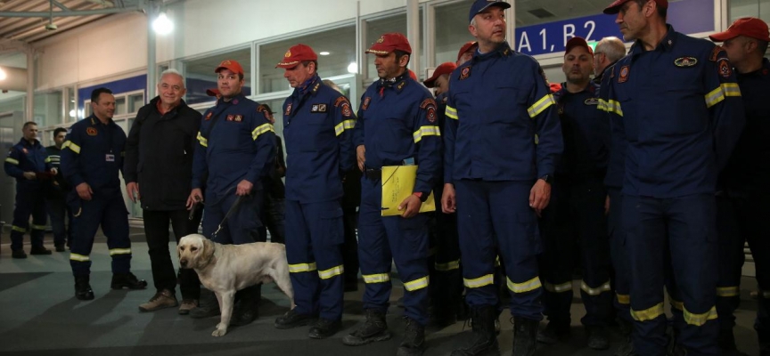 Türkiye'de arama kurtarma çalışmalarına katılan Yunan ekip Atina'ya döndü