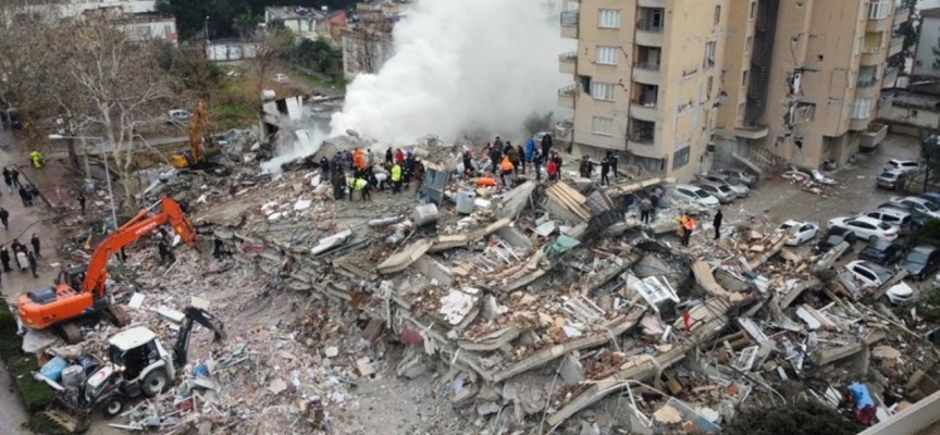 Deprem bölgesinde yıkılan binalara soruşturma: 14 tutuklu