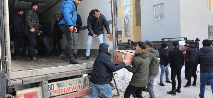 Ağrı’ya gelen depremzedelerin yaraları sarılıyor