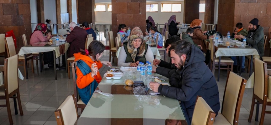 49 depremzede Gümüşhane Üniversitesi Sosyal Tesisleri'ne yerleştirildi