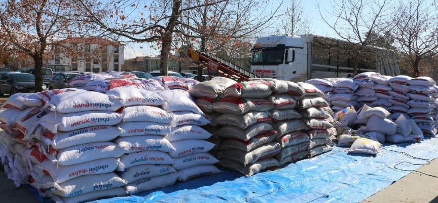 Erzincan’dan Malatya’daki hayvan üreticilerine yem desteği