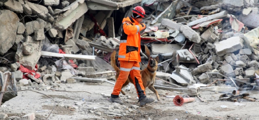 JÖAK deprem bölgelerinde 24 saat görev yapıyor