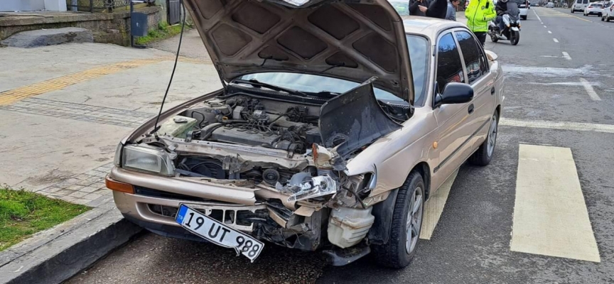 Ordu'daki trafik kazasında 3'ü çocuk 4 kişilik depremzede aile yaralandı