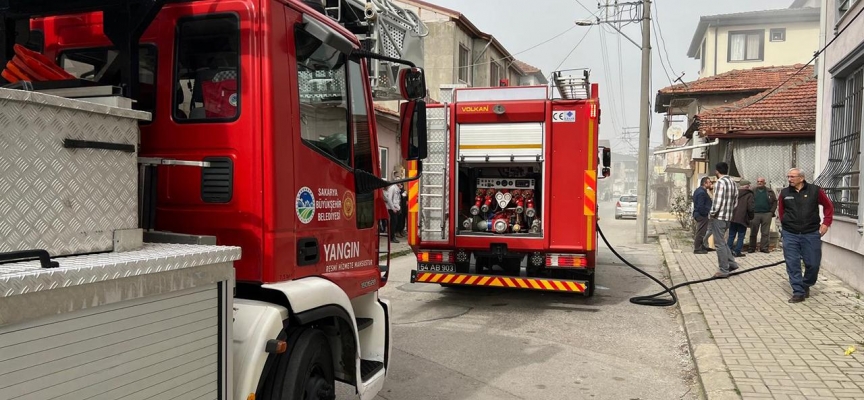 Sakarya'da zincir marketin deposunda yangın