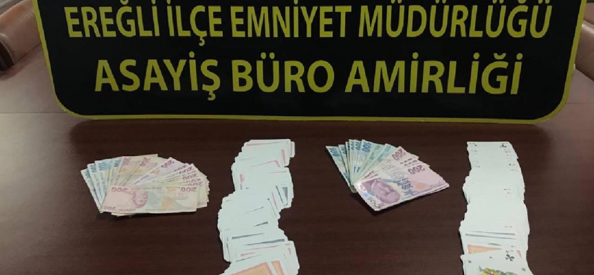 Konya'da kumar oynayan 8 kişiye 32 bin 440 lira ceza kesildi