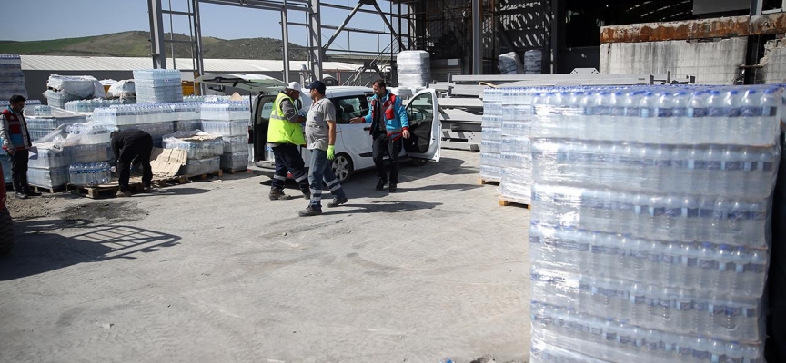 Hatay'daki depremzedelere su sevkiyatı aralıksız sürüyor