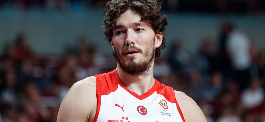 Milli basketbolcu Cedi Osman'dan depremzede çocuklar için çağrı