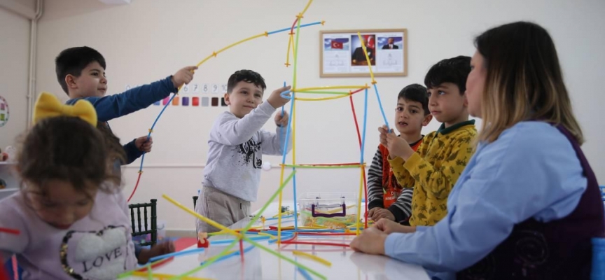 Kırklareli'nde öğrenci yurdu depremzede çocuklara okul oldu