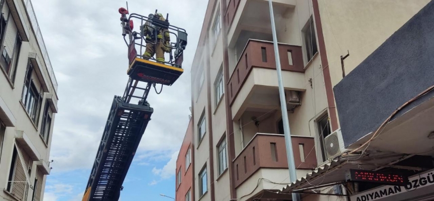 Balıkesir’de yangın: Dumandan etkilenen 1 kişi tedavi altında