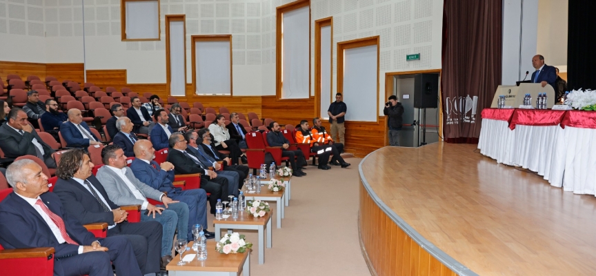 Cumhurbaşkanı Tatar, “Kıbrıs’ın Deprem Gerçeği ve Yapılması Gerekenler” paneline katıldı