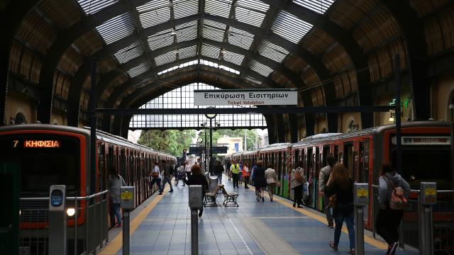 Yunanistan’da tren seferleri kademeli olarak yeniden başlayacak