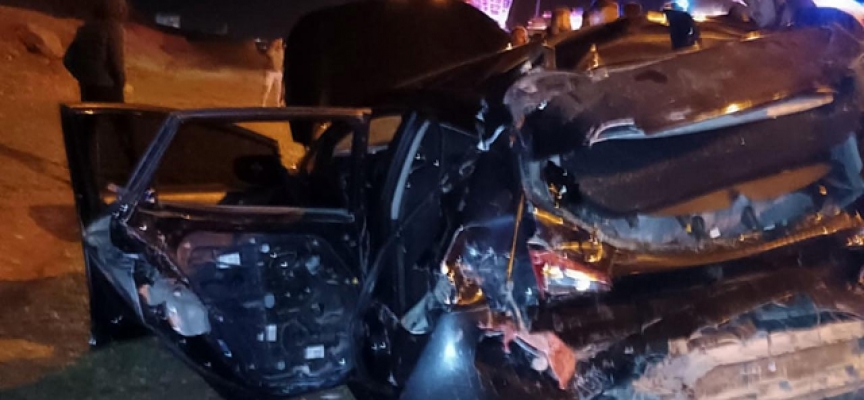 Batman'da tır otomobile arkadan çarptı: 4 yaralı