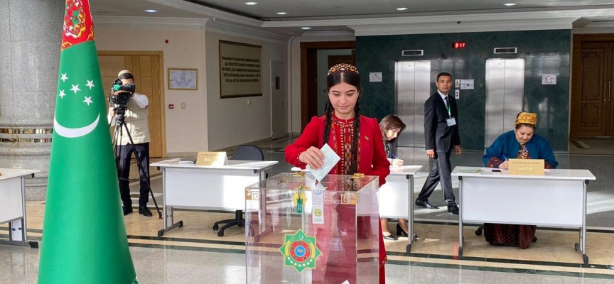 Türkmenistan’da milletvekilliği seçimleri için oy verme işlemleri başladı