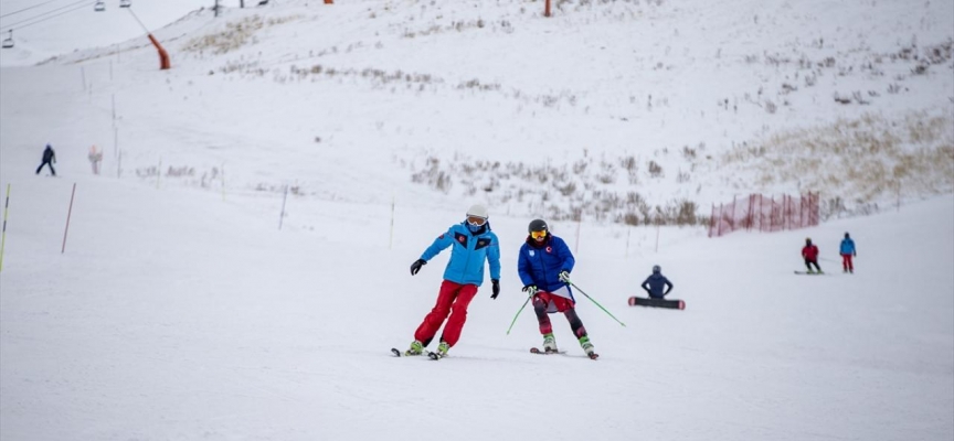 Kayak Türkiye Birinciliği Alp Disiplini Yarışları başladı
