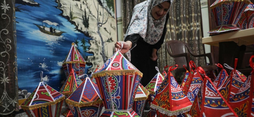 Gazze'de 'ramazan fenerleri' evlere renk katıyor