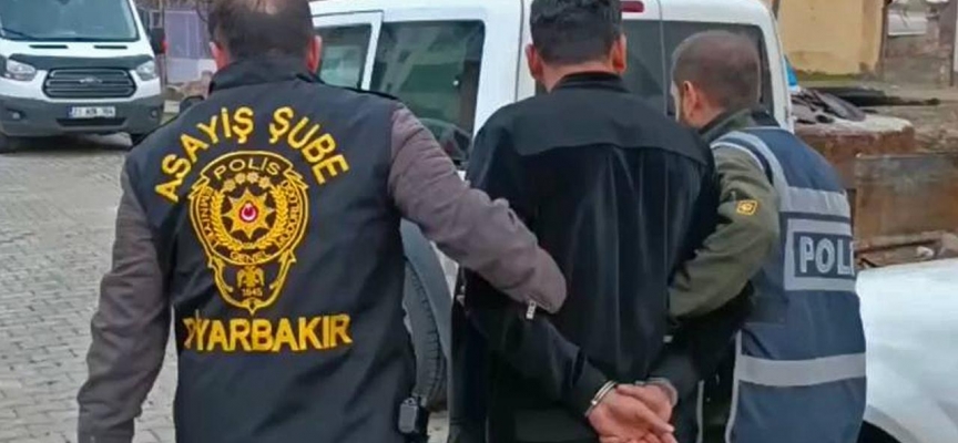 Diyarbakır'da hasarlı evlerden hırsızlık yapan 12 kişi tutuklandı