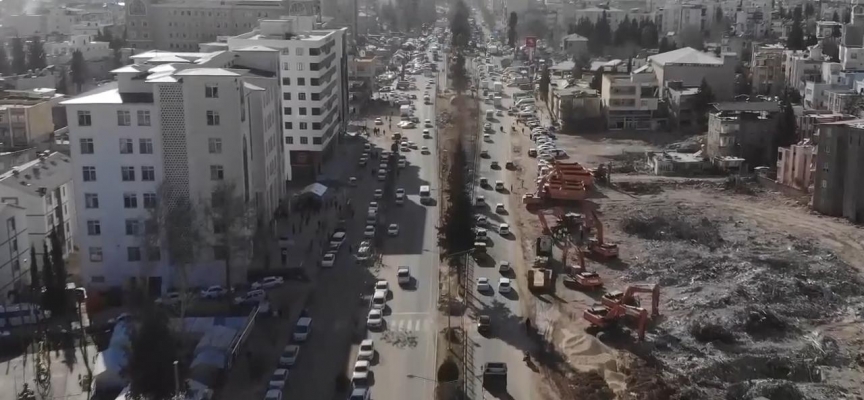 Depremde yıkılan sitenin müteahhidi tutuklandı