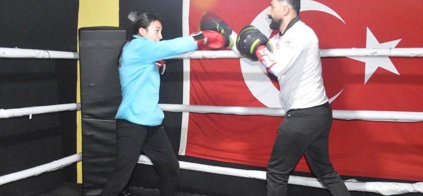 Muaythai sporcusu Elmas Başoğlu'nun yeni hedefi dünya şampiyonluğu