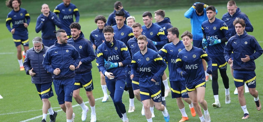 Fenerbahçe'de Valencia ve Emre Mor sahada çalıştı