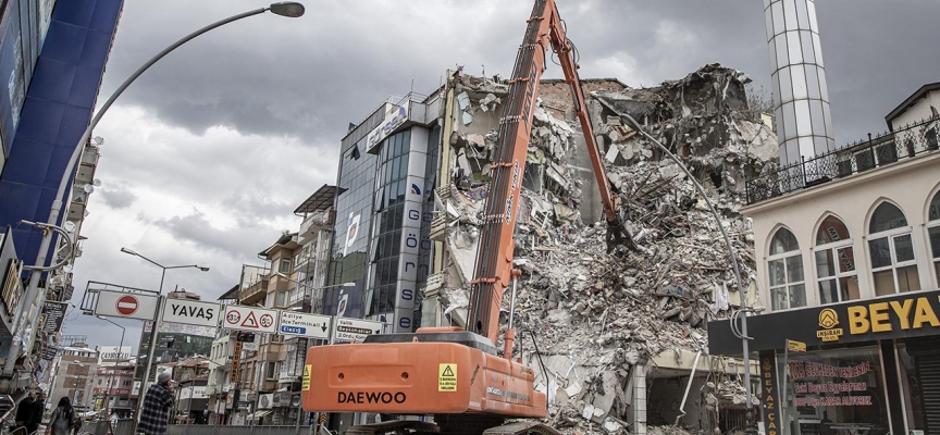 Malatya'da 1 milyon 131 bin metrekarede enkaz kaldırma çalışması tamamlandı