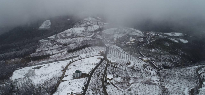 Trabzon'un yüksek kesimlerinde kar etkili oldu