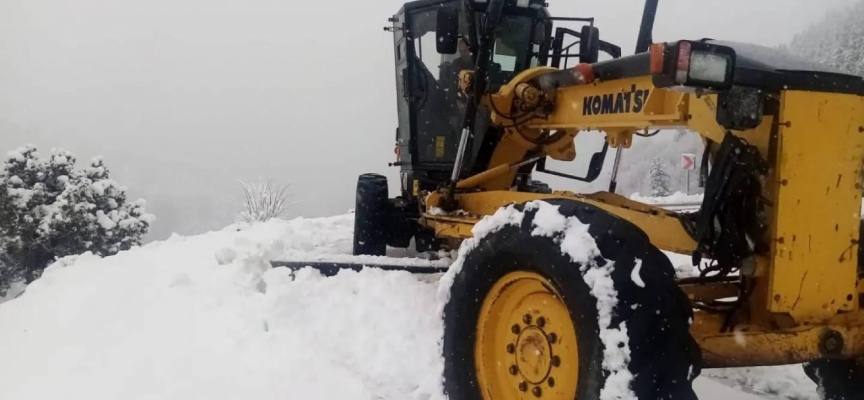 Sivas'ta kar nedeniyle 95 köy yolu ulaşıma kapandı