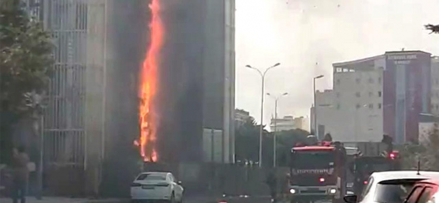 Eseryurt'ta iş merkezinde yangın