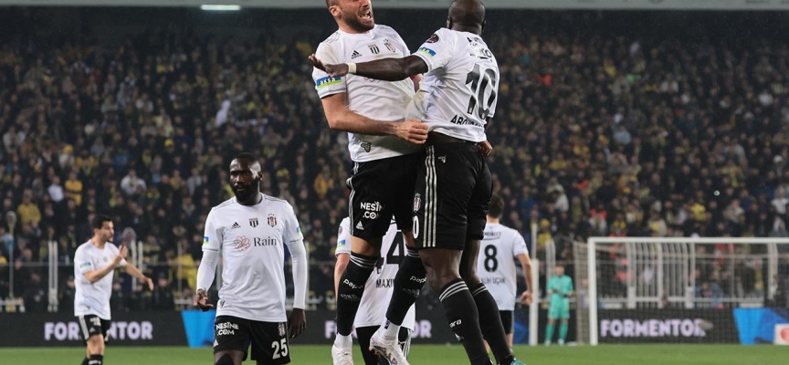 Beşiktaş Kadıköy'de 4 golle kazandı