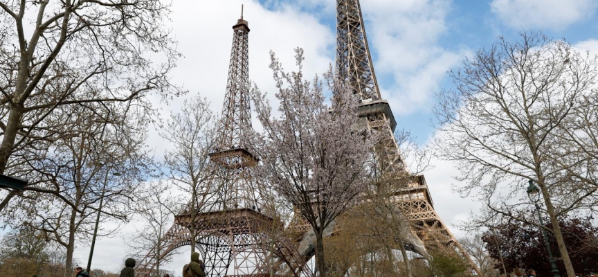 Paris’te Eyfel Kulesi sayısı ikiye çıktı