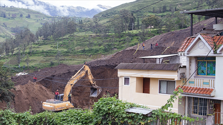 Ekvador’da toprak kayması sonucu ölenlerin sayısı 28’e çıktı