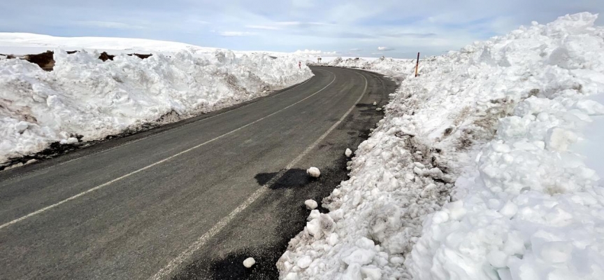 7 gündür kapalı Ardahan-Ardanuç kara yolu açıldı