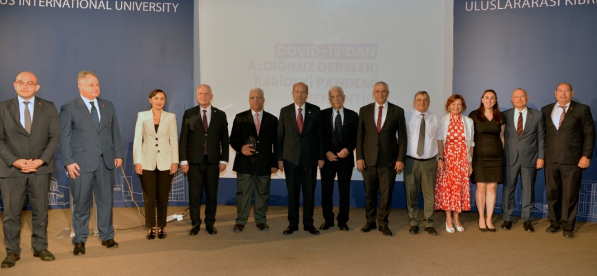 Cumhurbaşkanı Tatar, “Covid 19’dan Aldığımız Dersler, İlerideki Pandemi Beklentisi” isimli konferansa katıldı