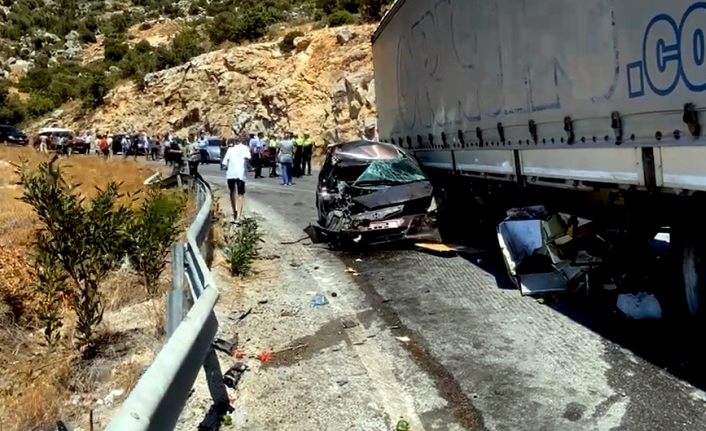 Dağ yolu yeniden trafiğe açıldı