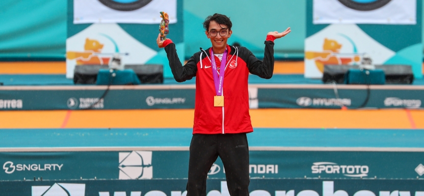 Mete Gazoz, dünya şampiyonluğuna ulaşan ilk Türk okçu olarak tarihe geçti