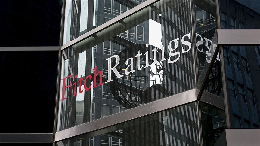 Fitch Türkiye’nin not görünümünü yükseltti kredi notunu değiştirmedi