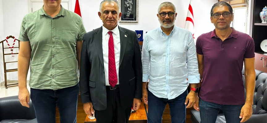 Çavuşoğlu, KKTC Basketbol Federasyonu’nu kabul etti