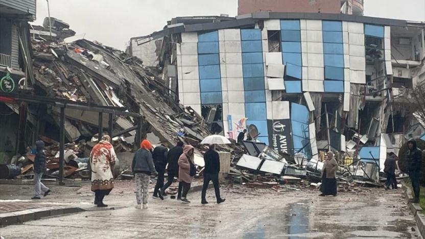 Depremde 72 kişinin hayatını kaybettiği İsias Oteli’ne ilişkin iddianame mahkemeye sunuldu