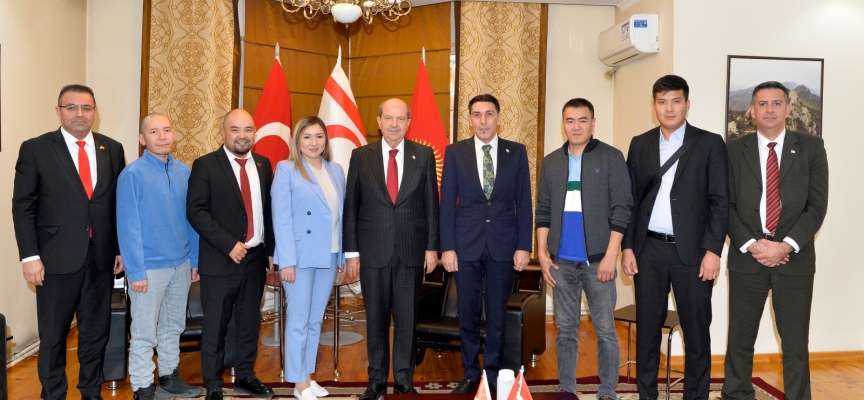 Cumhurbaşkanı Tatar, KKTC üniversitelerinden mezun Kırgız vatandaşlarla bir araya geldi