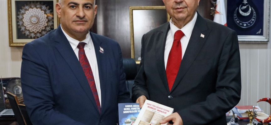 Cumhurbaşkanı Tatar’a kitap takdim edildi