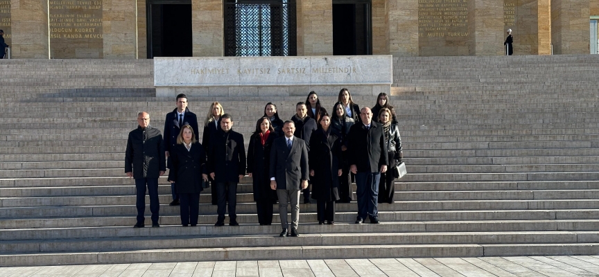 TBMM’de temaslarda bulunmak üzere Ankara’ya giden Meclis Komitesi Anıtkabir’i ziyaret etti