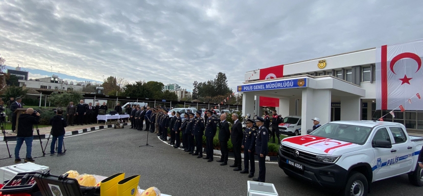 Türkiye tarafından hibe edilen toplam 12 araç ve çeşitli malzemeler törenle PGM’ye teslim edildi