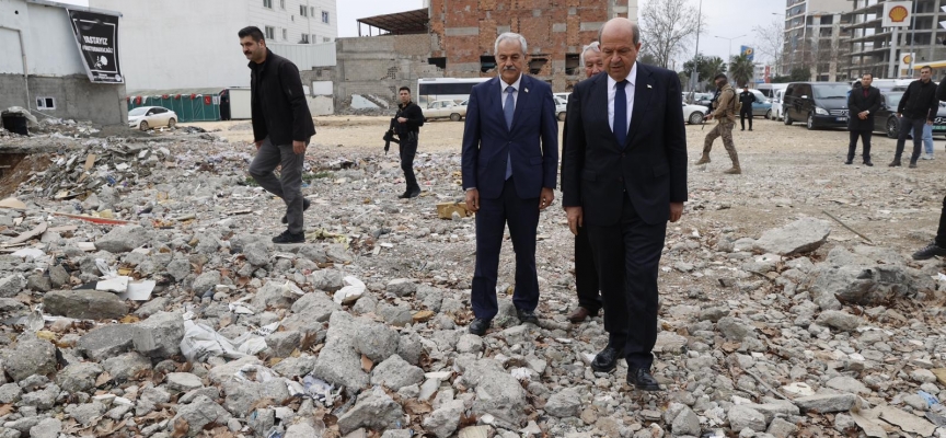 Cumhurbaşkanı Tatar, İsias Otel enkazında…”Adaletin yerini bulması için bağımsız Türk yargısına güveniyoruz”