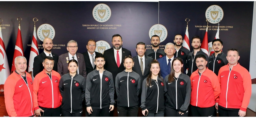 Ertuğruloğlu Türkiye Karate Milli Takımı’nı kabul etti