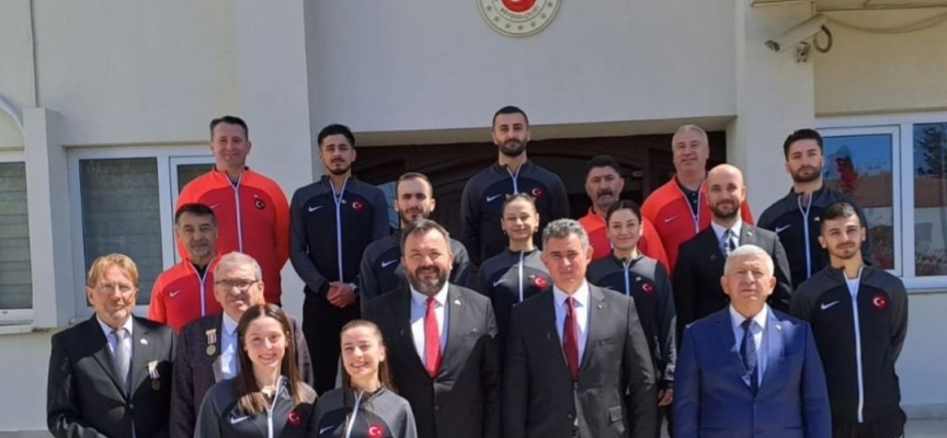 Büyükelçi Feyzioğlu,Türkiye Karate Federasyonu heyetini kabul etti