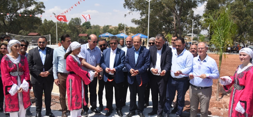 Çayönü’nde, Cumhurbaşkanı Tatar ve Başbakan Üstel’in katılımıyla “Atatürk Parkı ve Piknik Alanı”nın açılışı yapıldı