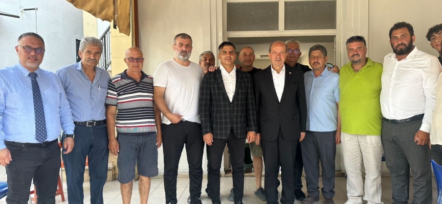 Tatar, Alsancak bölgesinde halkla bayramlaştı