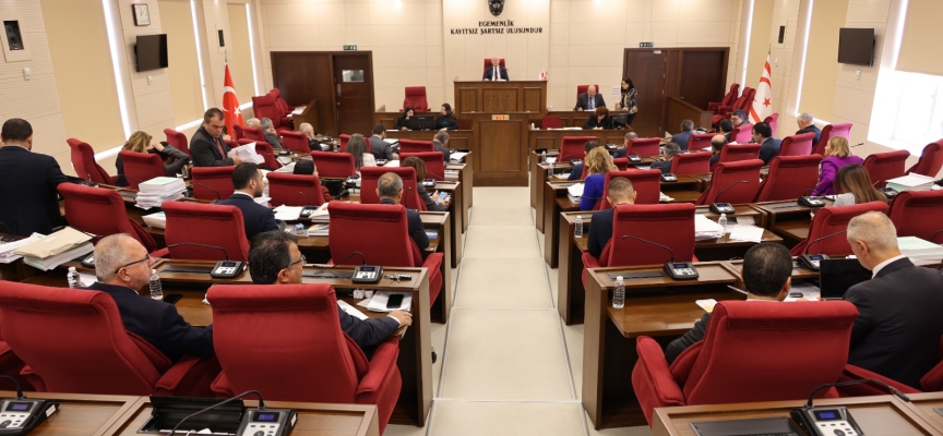 İçişleri Bakanı Oğuz, kelepçeyle mahkemeye götürülen tutuklulardan hükümet adına özür diledi