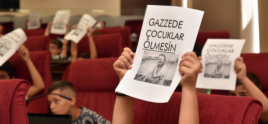 Çocuklar, Meclis kürsüsünden “Gazze’deki çocuklar ölmesin” çağrısı yaptı