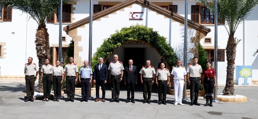 Cumhurbaşkanı Tatar, Güvenlik Kuvvetleri Komutanı Tümgeneral  Aytaç ve beraberindeki heyeti kabul etti